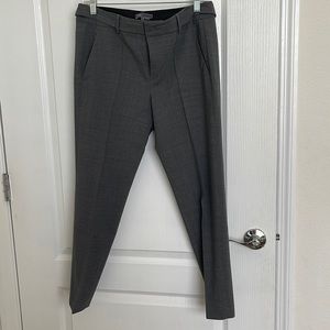 Vince Size 6. Grey trousers. Cropped
